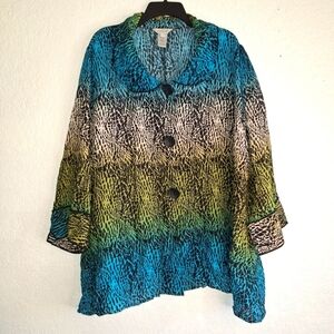 Multiples Plus Size 3X Crinkle Animal Print V-Neck 3/4 Sleeve Button Top